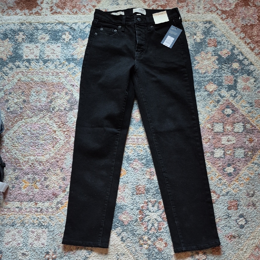 Universal Thread Women's Straight Leg Black Jeans
